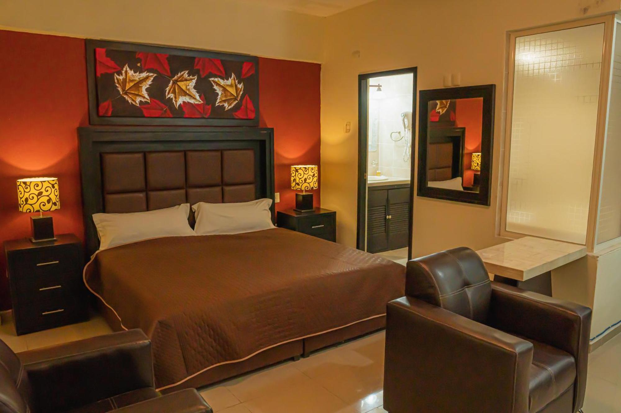 סיודד גוזמן Hotel Zapotlan מראה חיצוני תמונה
