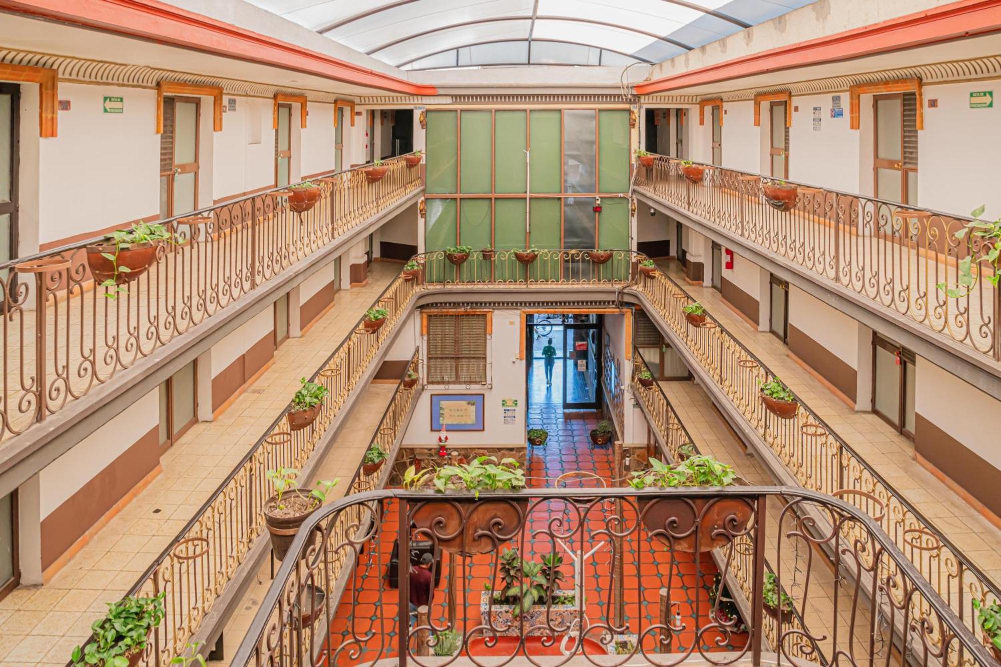סיודד גוזמן Hotel Zapotlan מראה חיצוני תמונה
