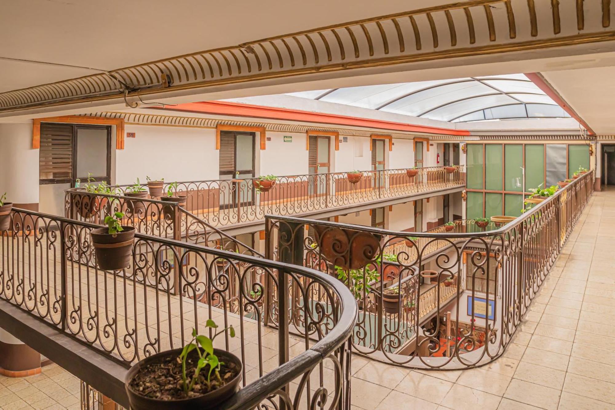 סיודד גוזמן Hotel Zapotlan מראה חיצוני תמונה