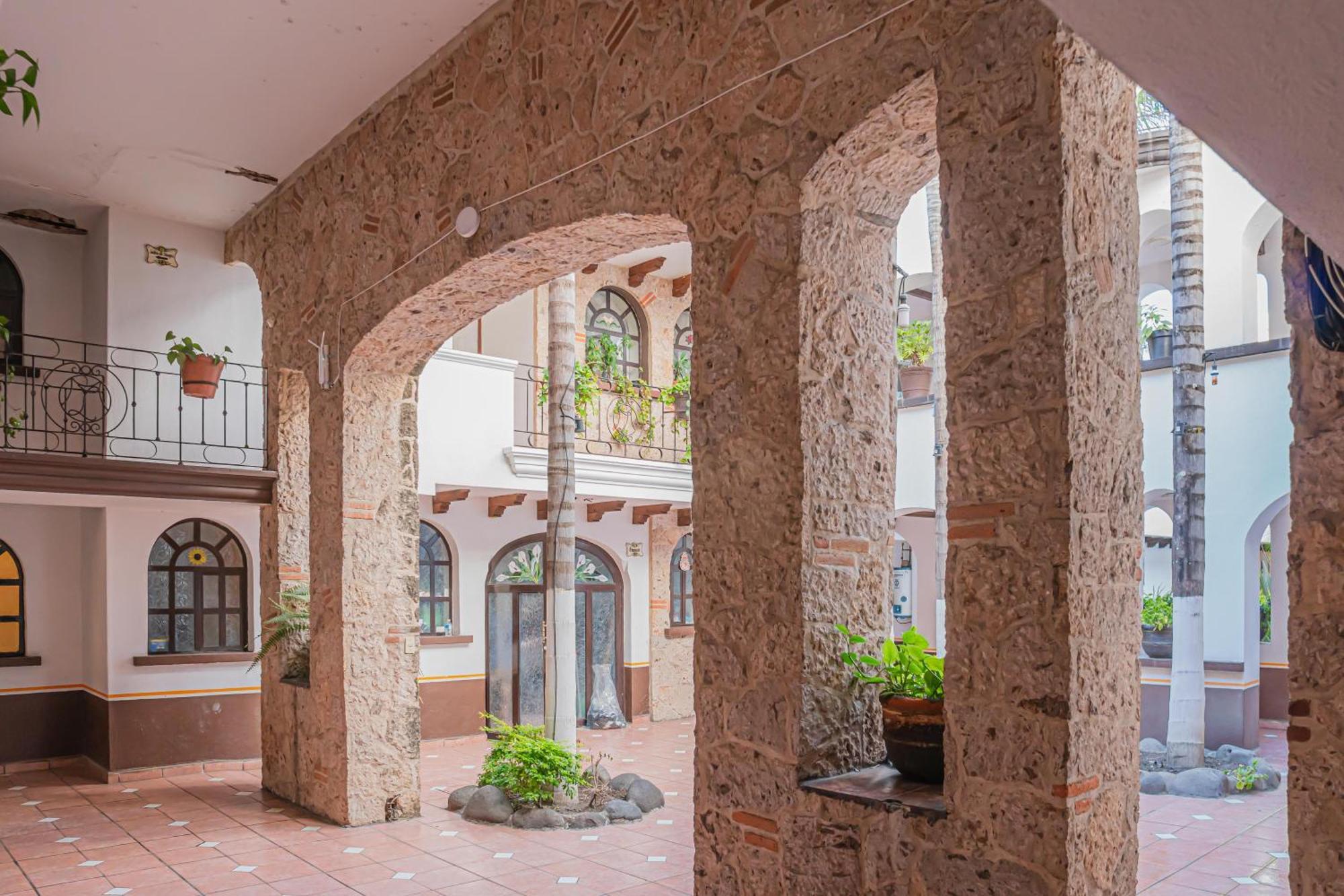 סיודד גוזמן Hotel Zapotlan מראה חיצוני תמונה