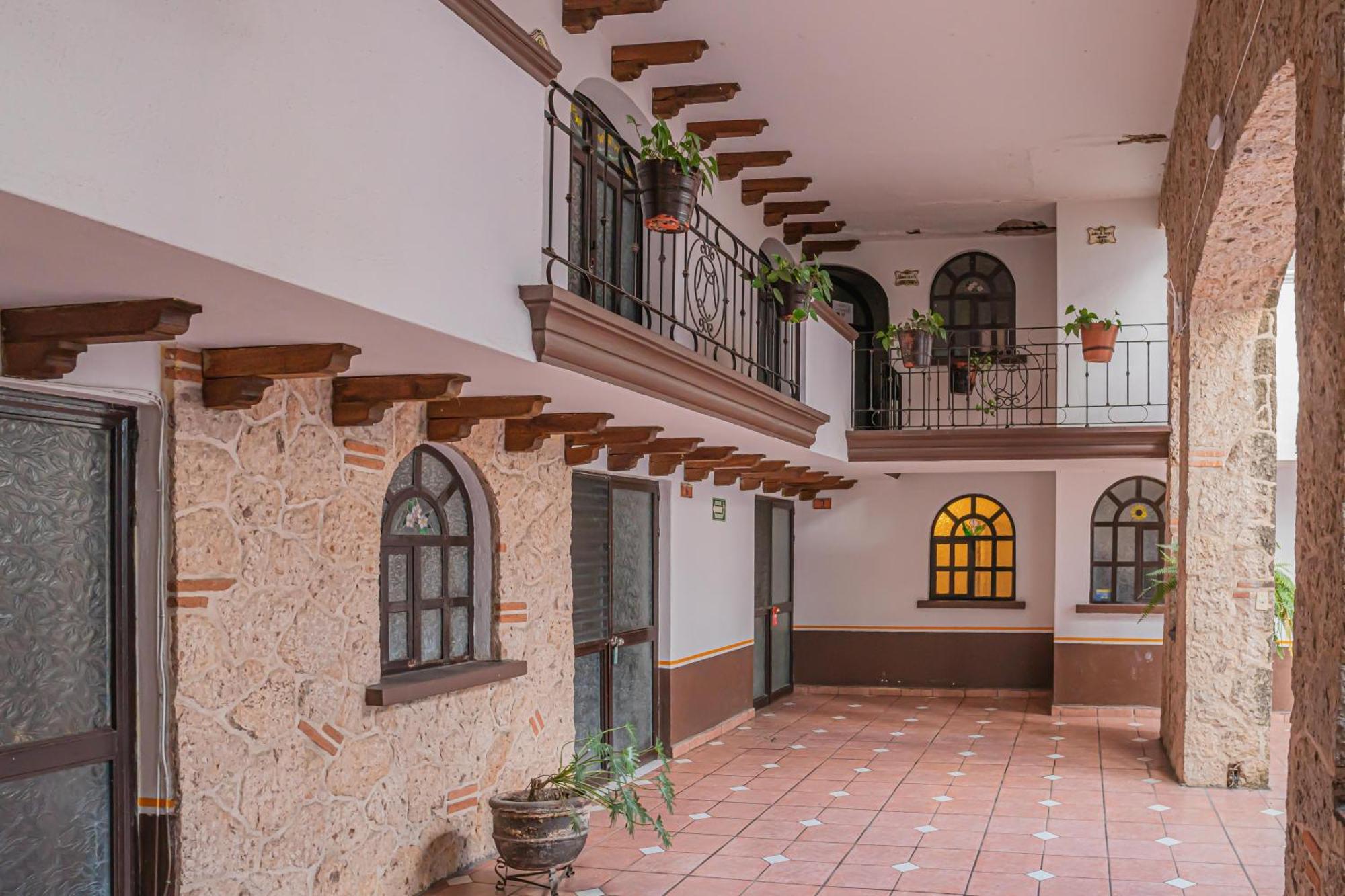 סיודד גוזמן Hotel Zapotlan מראה חיצוני תמונה