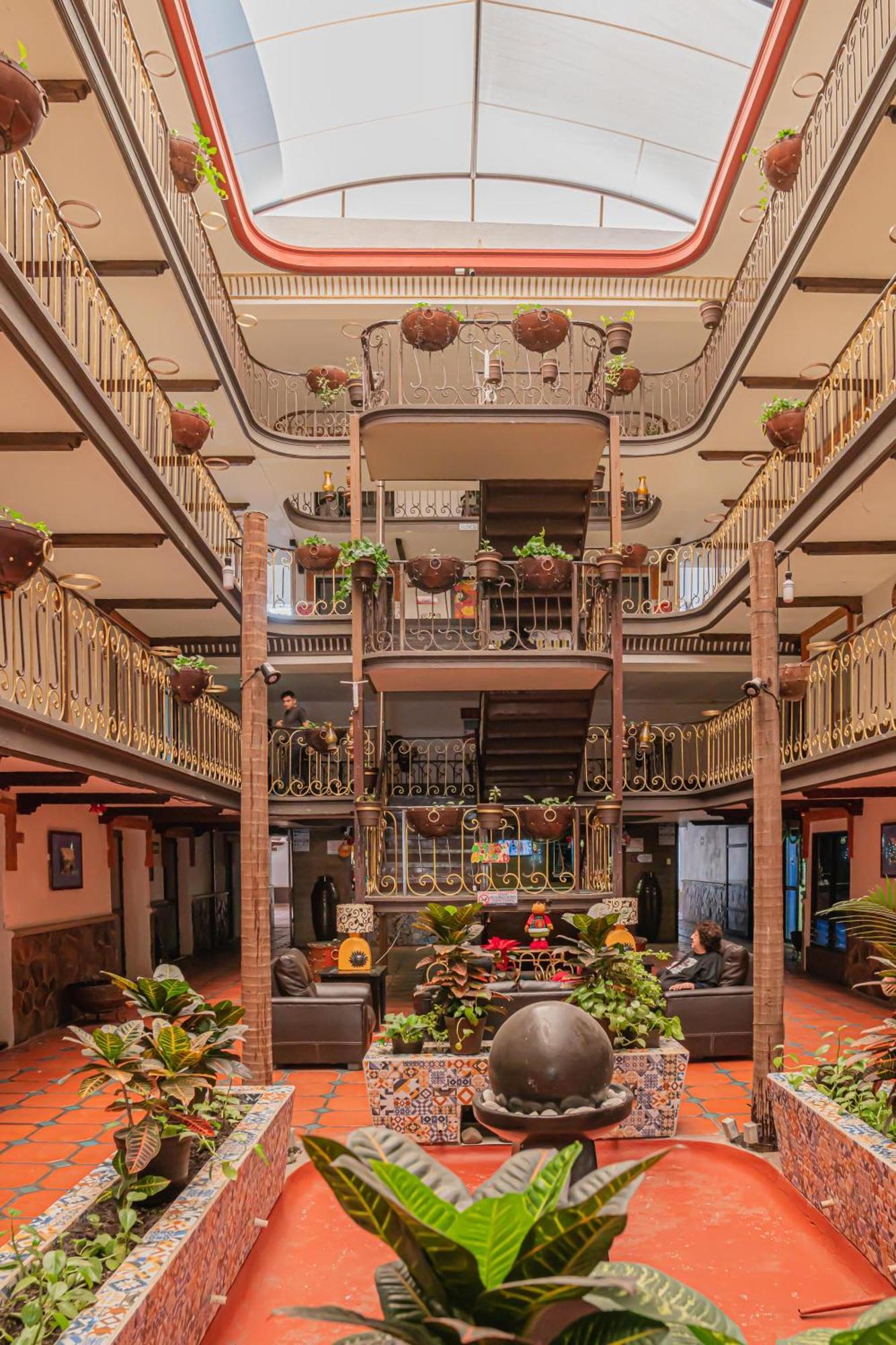 סיודד גוזמן Hotel Zapotlan מראה חיצוני תמונה
