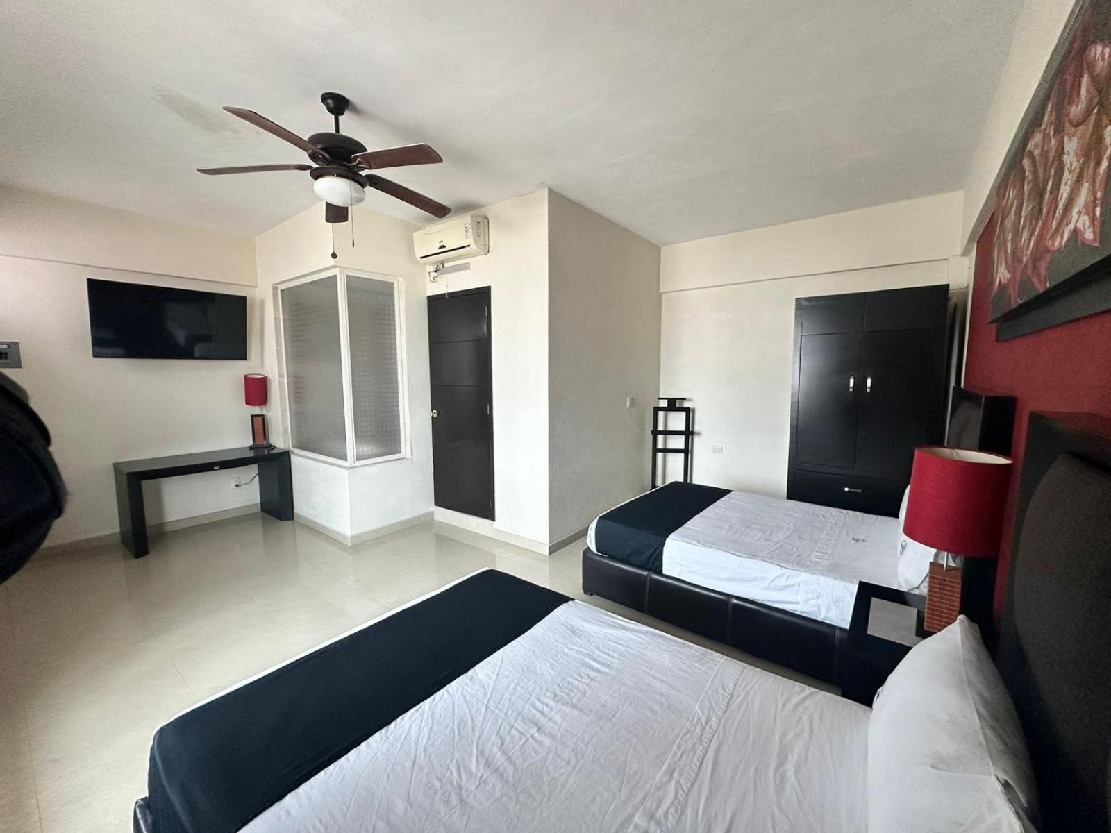 סיודד גוזמן Hotel Zapotlan מראה חיצוני תמונה